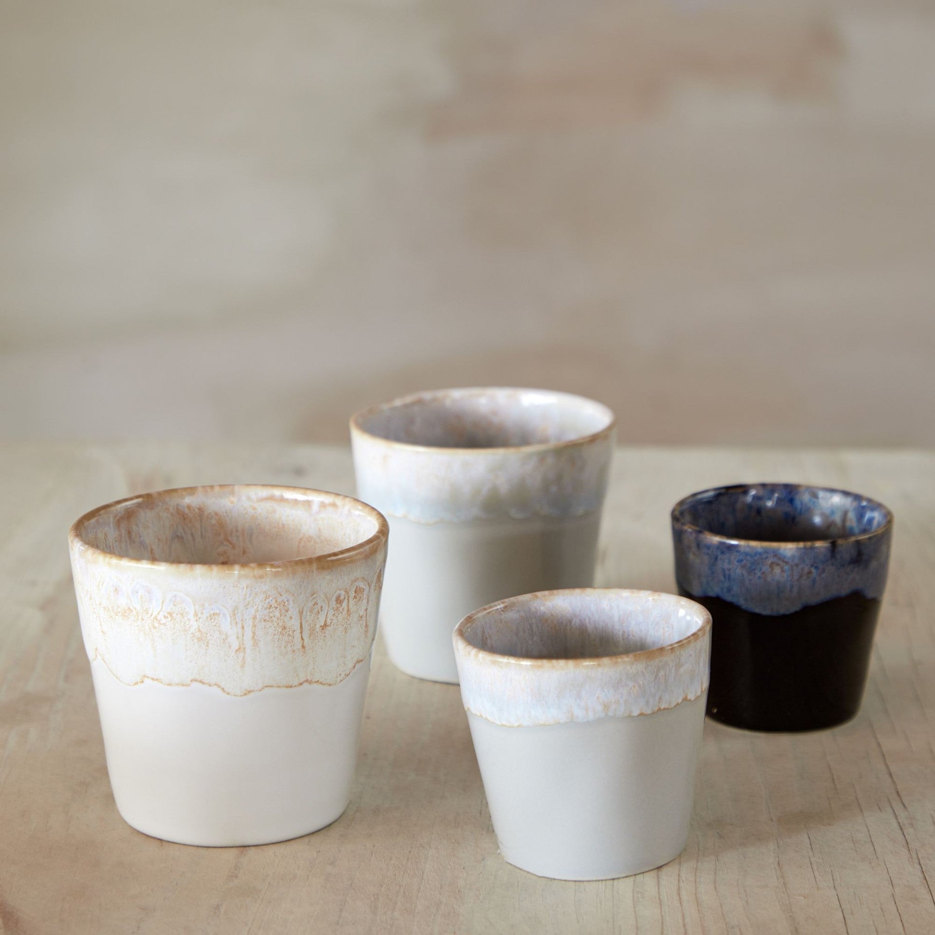 Set van Costa Nova Grespresso koffiekopjes en espressokopjes van keramiek, 210 ml, taps toelopend design met reactief glazuur op de rand, kleuren zwart, grijs en wit