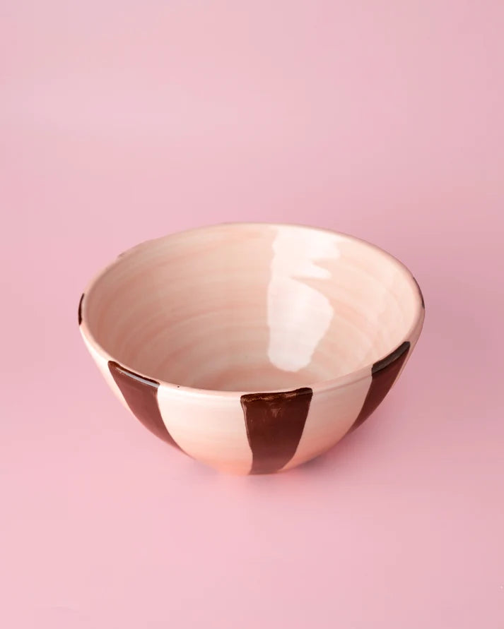 Grote handgedecoreerde kom Chocolat | 21 cm | Roze / Bruin
