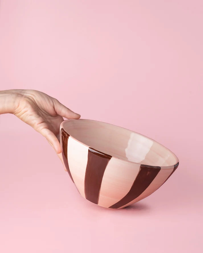 Grote handgedecoreerde kom Chocolat | 21 cm | Roze / Bruin