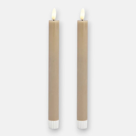 Set van twee ledkaarsen met flakkerend licht in de kleur beige
