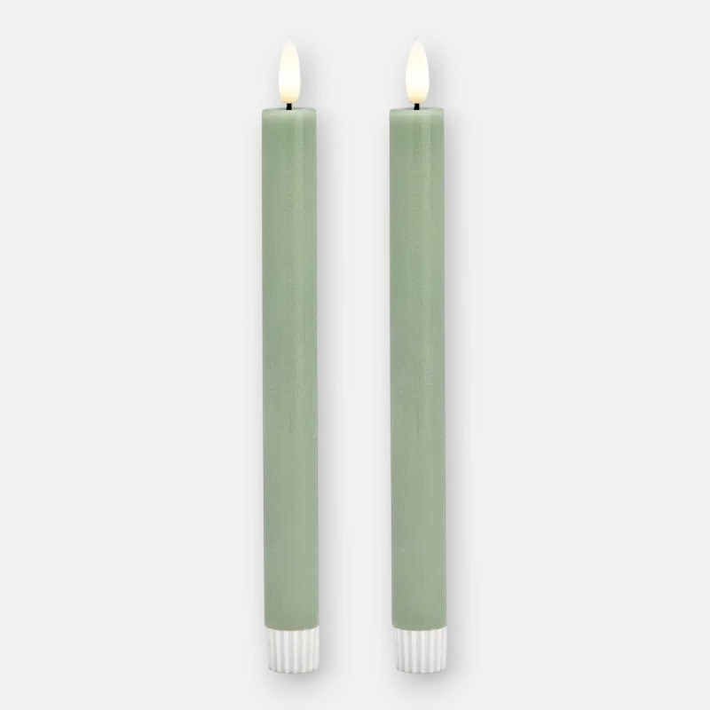 Set van twee ledkaarsen met flakkerend licht in de kleur salie groen